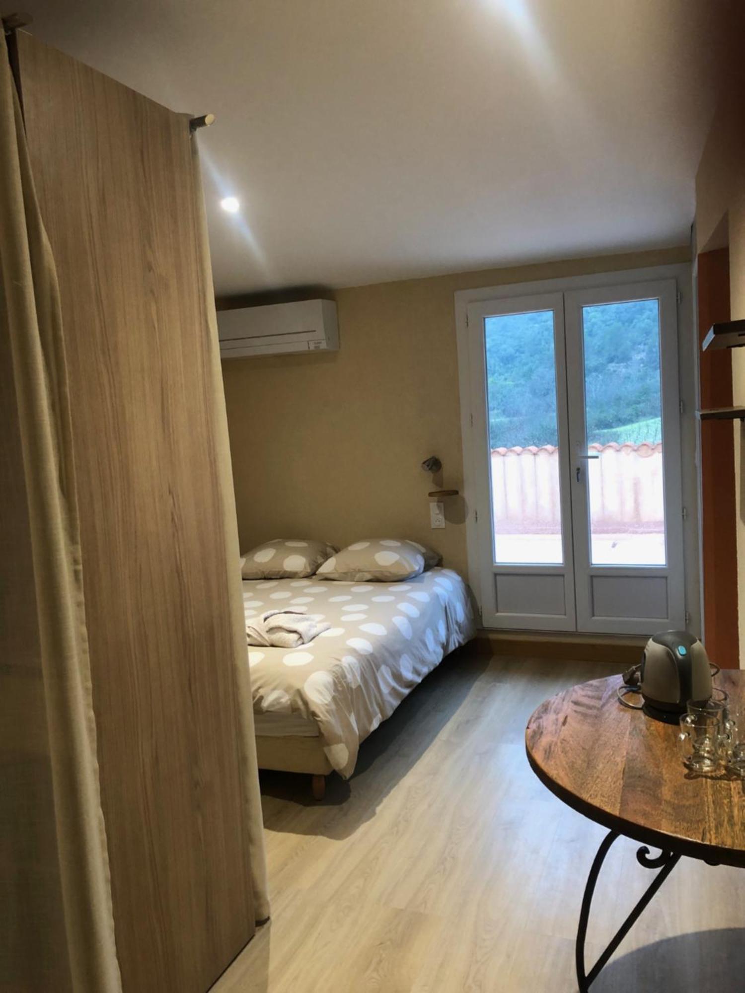 Auberge De La Vallee Saint-Jean-de-Buèges Eksteriør billede